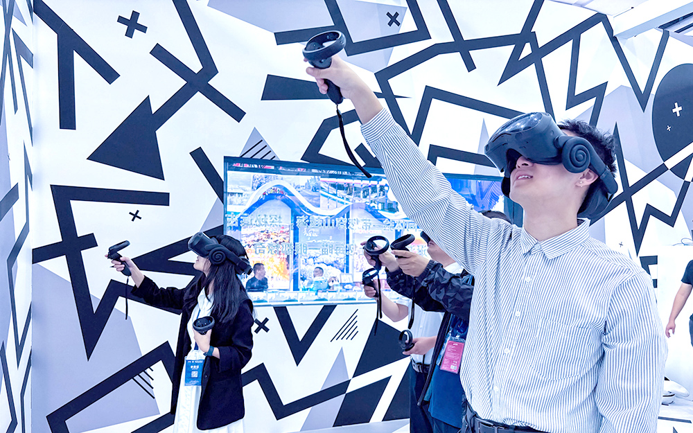 線上VR展廳：解鎖商業(yè)創(chuàng)新模式，吸引年輕一代